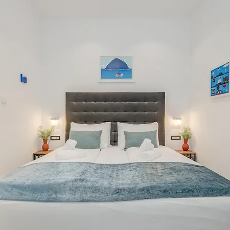 Tango Luxury 4* Сплит