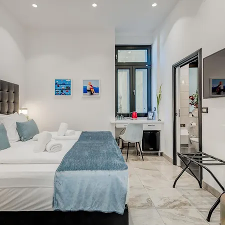 Tango Luxury Pensionat 4*