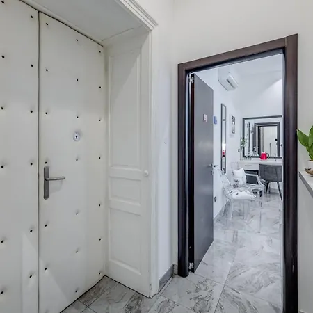 Tango Luxury Pensión 4*